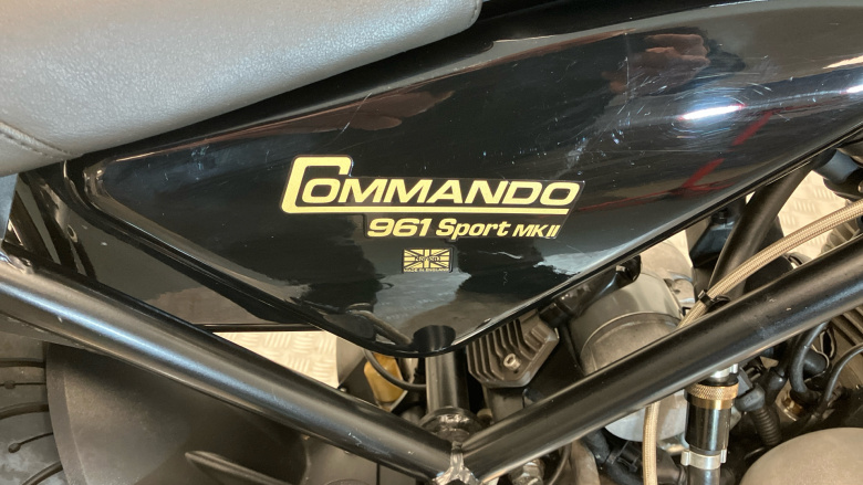 Norton Commando 961 SE